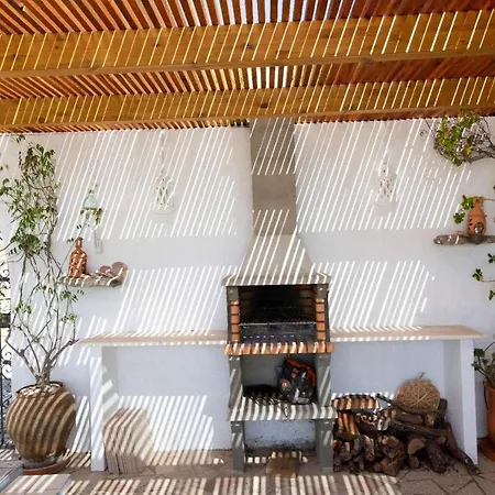 Jacaranda Villa *